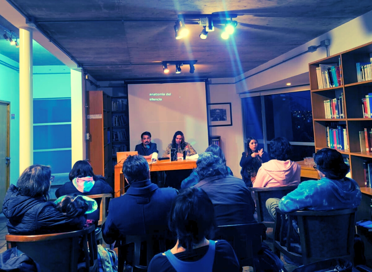 cultura-fundacion-pablo-neruda-la-sebastiana-lectura-anatomia-del-silencio