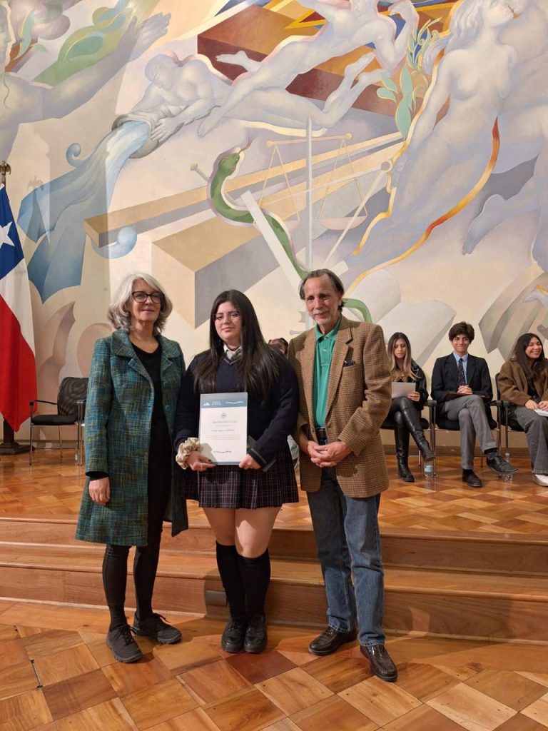 cultura_fundacion_pablo_neruda_ceremonia_premiacion_concurso_poesia_juvenil_2025_abril_2026_22