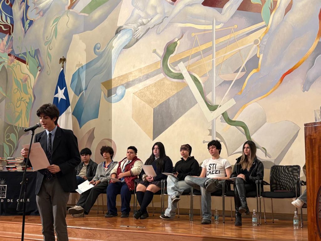 cultura_fundacion_pablo_neruda_ceremonia_premiacion_concurso_poesia_juvenil_2025_abril_2026_27
