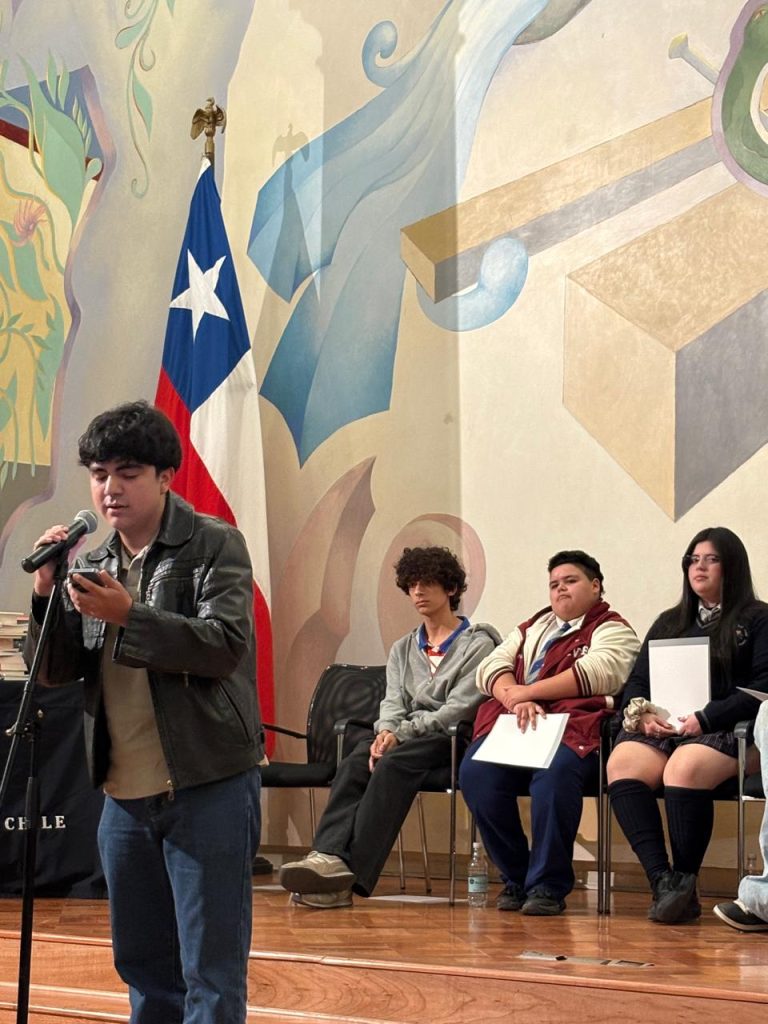 cultura_fundacion_pablo_neruda_ceremonia_premiacion_concurso_poesia_juvenil_2025_abril_2026_6