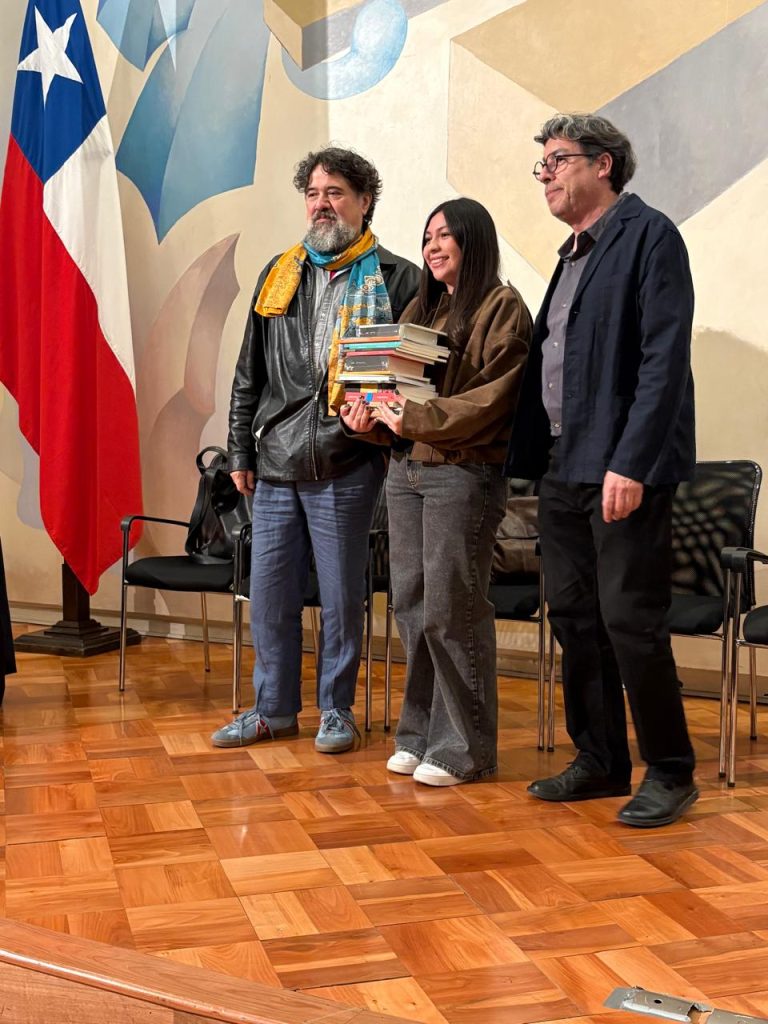 cultura_fundacion_pablo_neruda_ceremonia_premiacion_concurso_poesia_juvenil_2025_abril_2026_7