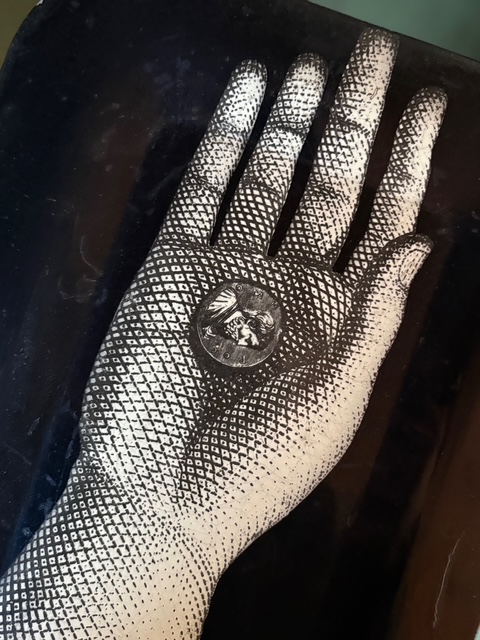 cultura-fundacion-pablo-neruda-coleccion-fornasetti-la-chascona_8