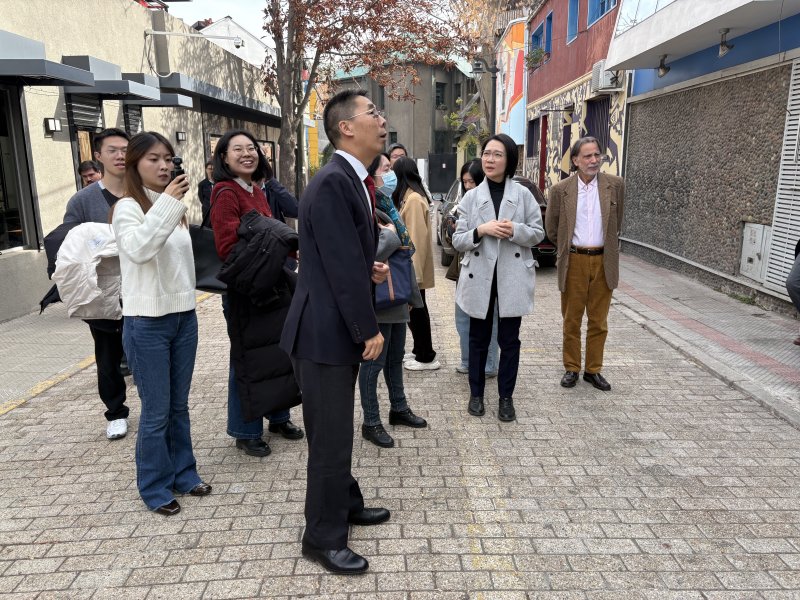 fundacion-pablo-neruda-audioguias-china-12