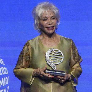 cultura-fundacion-pablo-neruda-isabel-allende-premio-planeta